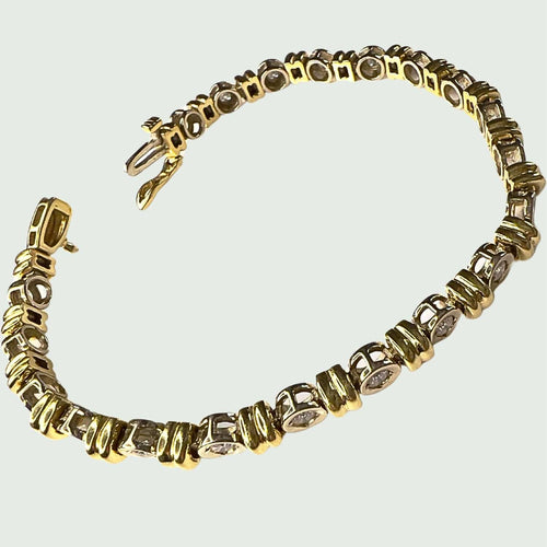 Bracelet BRACELET CONTEMPORAIN SXX EN OR 18 kts avec DIAMANTS 58 Facettes Q986A