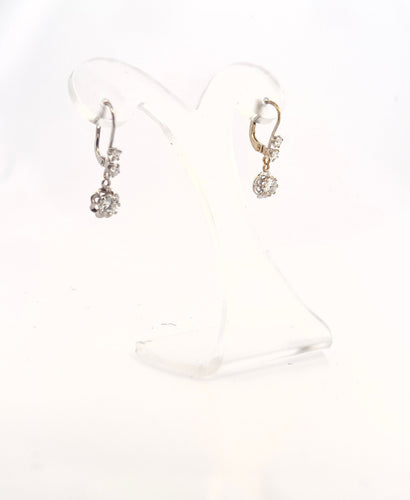 Boucles d'oreilles Dormeuses en or 18 carats et diamants 58 Facettes