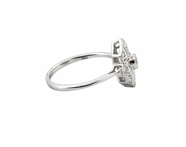 Bague 52 Bague en or blanc et diamants tendance art déco 58 Facettes
