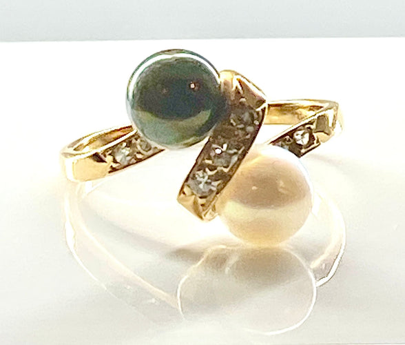 Bague Bague en or jaune 18 carats, perle de Tahiti, perle de culture blanche et diamants 58 Facettes AB264