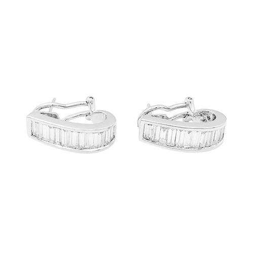 Boucles d'oreilles Boucles d'oreilles en or blanc et diamants baguette. 58 Facettes 34746