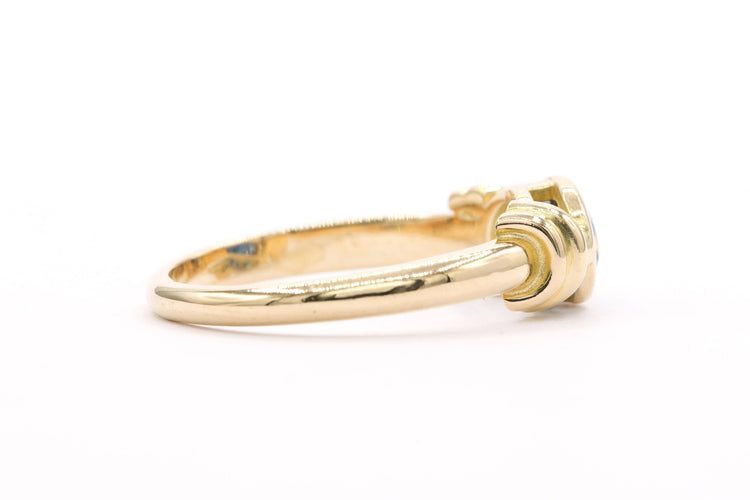 Bague 52 Bague contemporaine en or jaune sertie d'un saphir 58 Facettes 21648