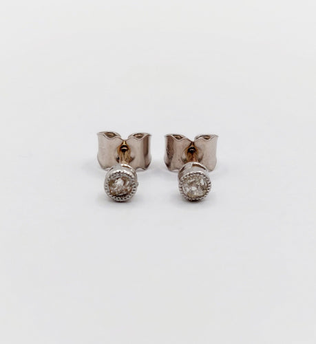 Boucles d'oreilles Puces d'oreilles diamants taille ancienne en or blanc 18k et platine 58 Facettes A04402