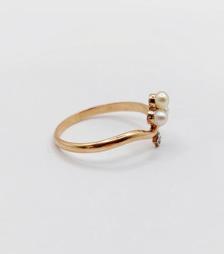 Bague trèfle antique en or rose, perles et diamant