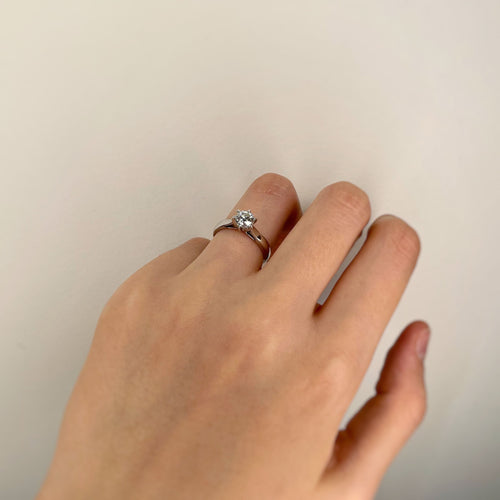 Bague 50 Solitaire - 0,71 carat G SI2 58 Facettes 240250R