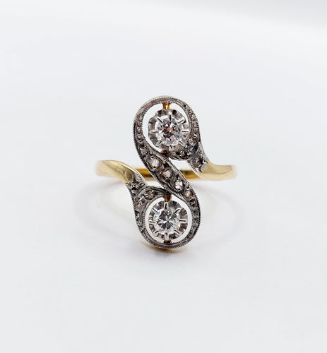 Bague 51 Bague toi et moi antique or jaune, diamants, monture à enroulement (circa 1900) 58 Facettes A05284