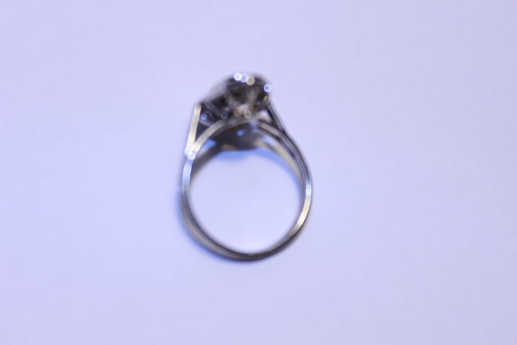 Bague 55 Bague or blanc Diamants 58 Facettes