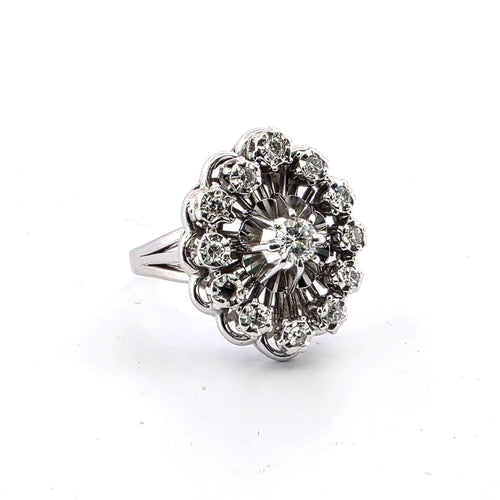 Bague 53 Bague en or blanc 18k et diamants 58 Facettes