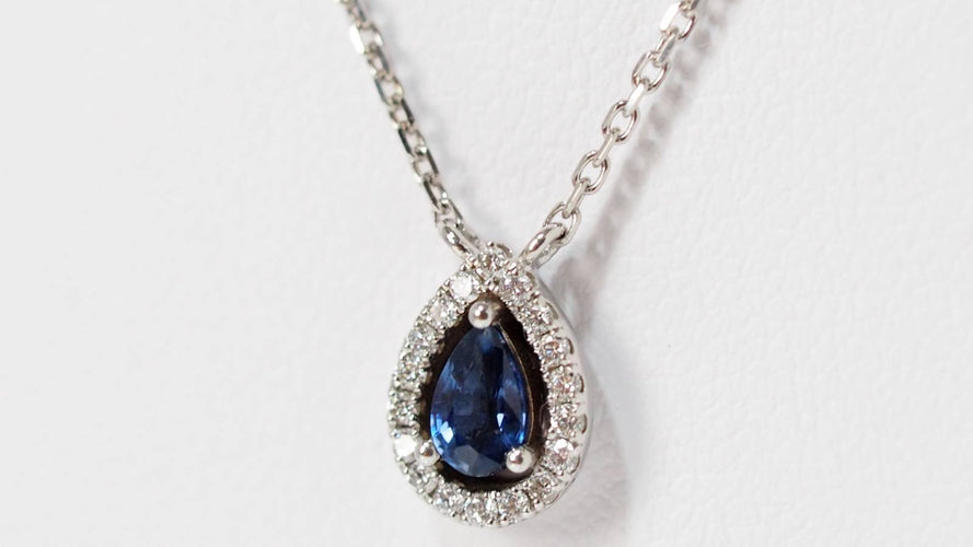 Collier Collier pendentif en or blanc, saphir et diamants 58 Facettes 31207
