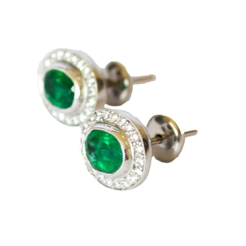 Boucles d'oreilles Boucles d'oreilles style art déco en or 18 carats avec diamants et émeraudes 58 Facettes A2318