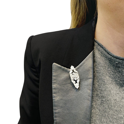 Broche Broche double clip art déco platine et diamants. 58 Facettes 34493