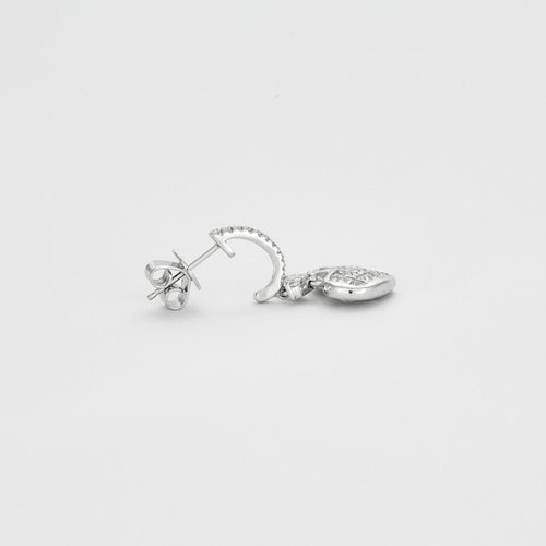 Boucles d'oreilles Paire de boucles d’oreilles en or gris et diamants 58 Facettes 230350