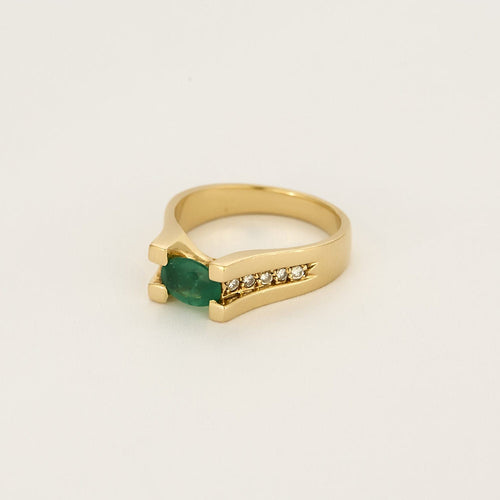 Bague 53 Bague en or jaune, émeraude et diamants 58 Facettes HAV0924