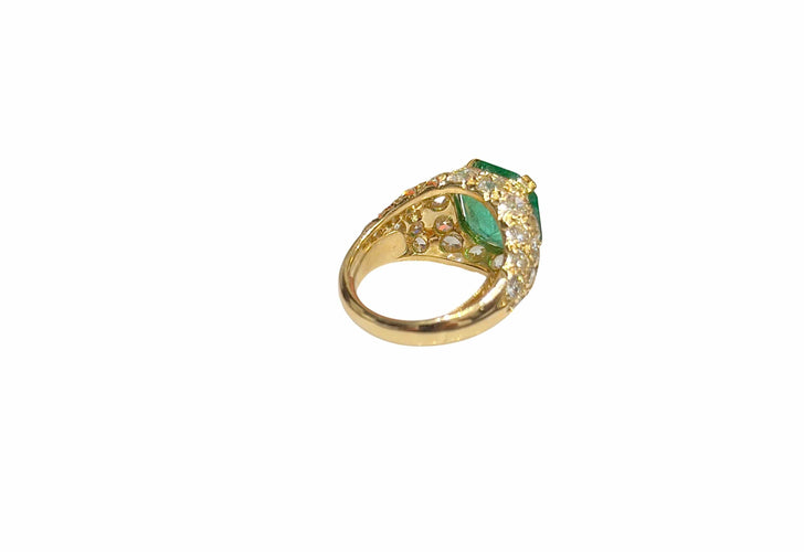 Bague 51 Bague en or jaune , diamants et émeraude 58 Facettes