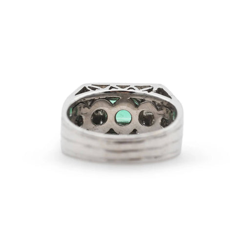 Bague Bague en or blanc avec une émeraude colombienne de 0,38 ct et des diamants 58 Facettes 17565