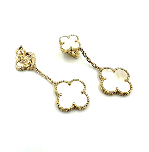 Boucles d'oreilles VAN CLEEF & ARPELS - Magic Alhambra, boucles d'oreilles or jaune et nacre 58 Facettes