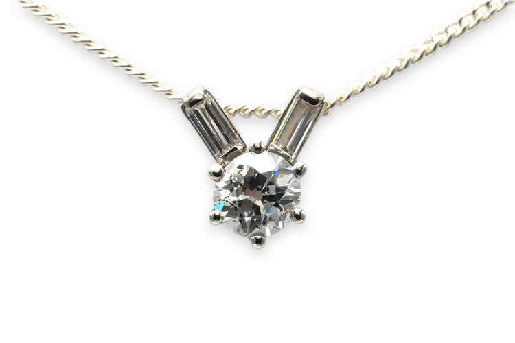 Pendentif Pendentif Années 70 serti de diamants en or blanc 18 carats 58 Facettes 23415