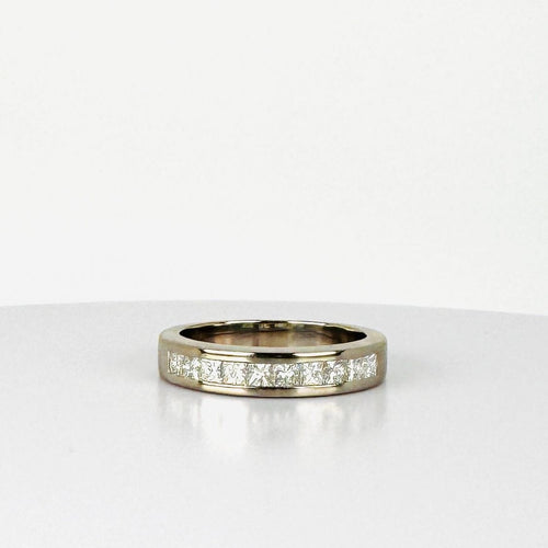 Bague Bague Alliance en or blanc sertie de diamants naturels taille princesse 58 Facettes 2505030