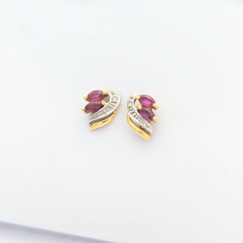 Boucles d'oreilles Boucles d'oreilles en or jaune rubis et diamants 58 Facettes 31515