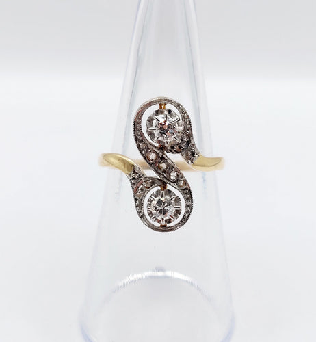 Bague 51 Bague toi et moi antique or jaune, diamants, monture à enroulement (circa 1900) 58 Facettes A05284
