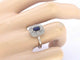 Bague 54 Bague design en or blanc avec un saphir et des diamants 58 Facettes 2348
