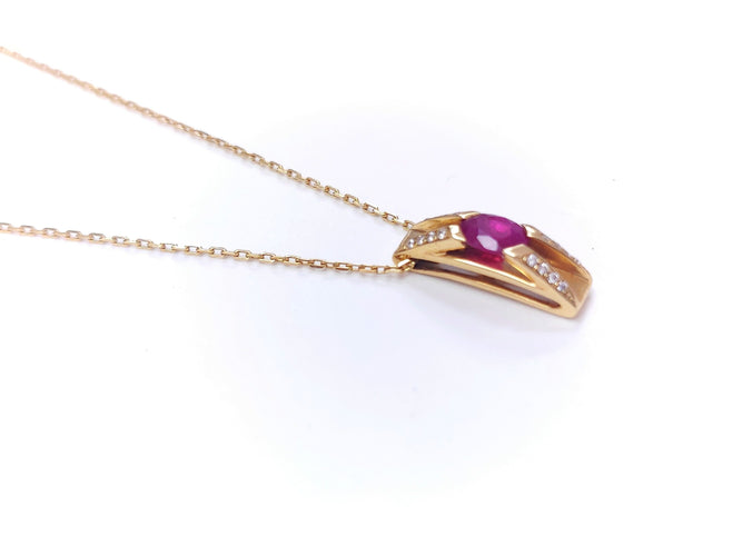 Pendentif Pendentif en or jaune, rubis et diamant 58 Facettes Pdf.Rub.Rectg