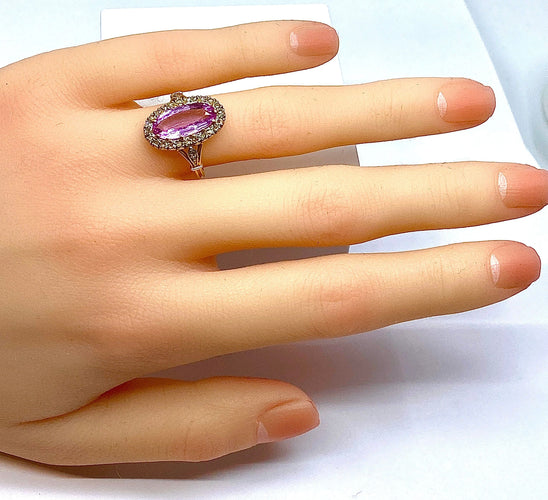 Bague 50 Bague en or 18 carats ornée d’une topaze rose et de diamants. Epoque Napoléon III. 58 Facettes AB273