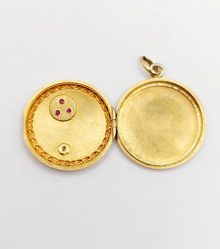 Pendentif Pendentif porte-photo antique fleur en or 18k avec diamant et rubis vers 1910 58 Facettes A06431