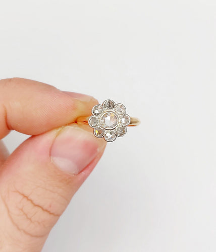 Bague 51 Bague marguerite antique en or 18k et platine, diamants taille rose 58 Facettes A06414