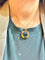 Boucles d'oreilles Parure 4 pièces en or jaune 18 carats saphirs bleus et chrysobéryls oeil de chat 58 Facettes