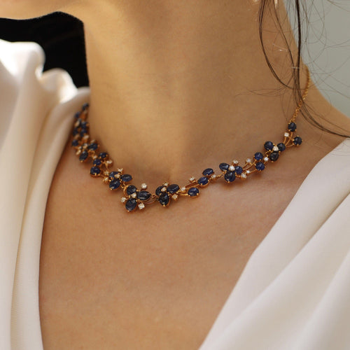 Collier Collier en or jaune 18k serti de saphirs cabochons (10 ct) et diamants (2 ct) – Vers 1980 58 Facettes FB10781