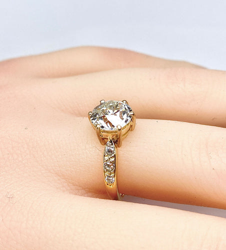 Bague 53 Bague solitaire en or jaune orné d’un diamant 2,67 carats 58 Facettes AB547