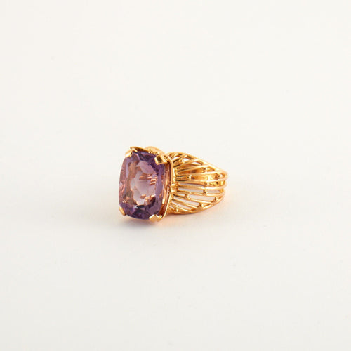 Bague cocktail Améthyste rectangle sertie sur or jaune