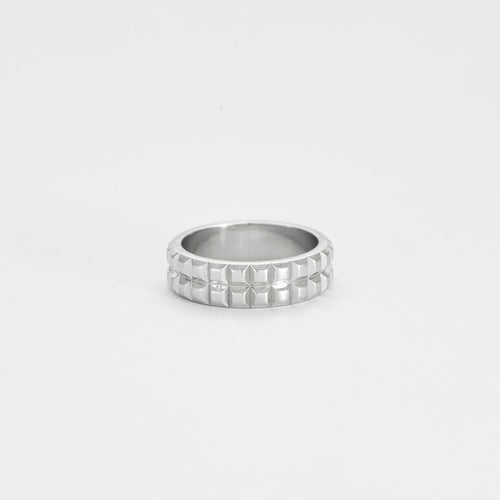 Bague 51 BOUCHERON - Clou de Paris 58 Facettes