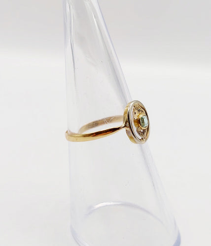 Bague 51 Petite bague Art Nouveau or jaune et pierre verte (circa 1910) 58 Facettes A06017
