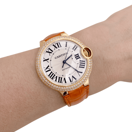 Montre Montre Cartier "Ballon Bleu" or jaune, diamants, cuir. 58 Facettes 34434