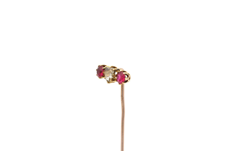 Broche Broche Napoléon III en or jaune sertie de rubis et d'un diamant taille rose 58 Facettes B704