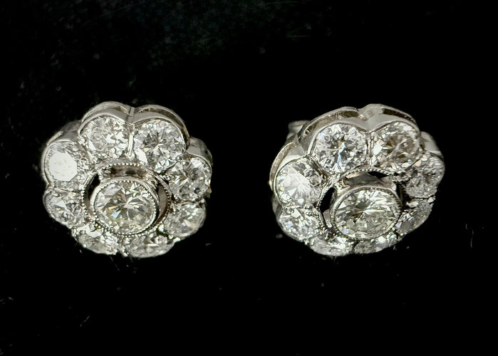 Boucles d'oreilles Boucles d'oreilles Art Déco or blanc serties de 2,58 carats de diamants 58 Facettes