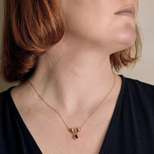 Collier en or jaune et améthyste