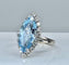 Bague Bague en or blanc 18 carats, aigue marine et 18 diamants 58 Facettes AB389