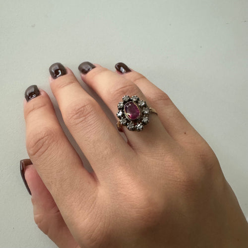 Bague Bague or jaune, rubis et diamants 58 Facettes 33019
