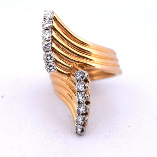 Bague 45 Bague en or jaune avec diamants 58 Facettes