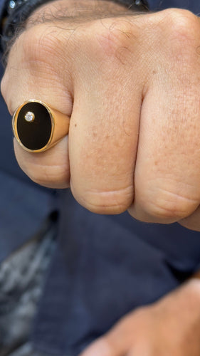 Bague 58 Chevalière en or jaune onyx et diamant 58 Facettes