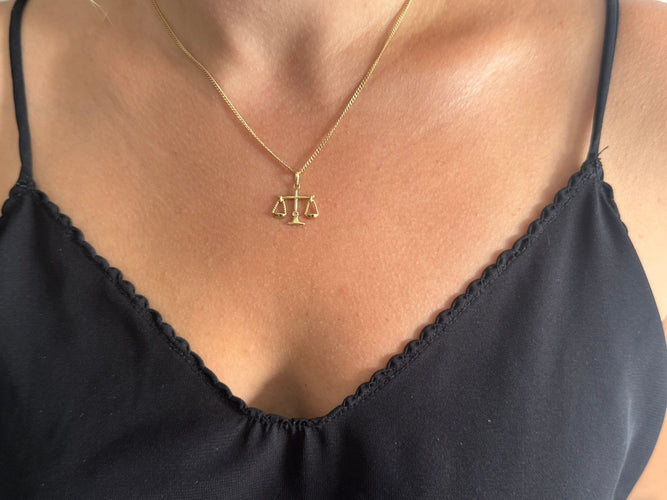 Pendentif Pendentif Justice Balance or jaune diamant 58 Facettes