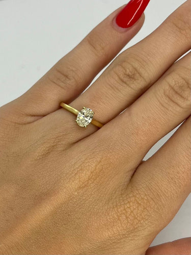 Bague 50 Solitaire or jaune et diamant ovale 0,70 ct 58 Facettes 77601