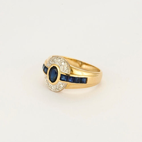 Bague 53 Bague vintage en or jaune et saphirs. 58 Facettes