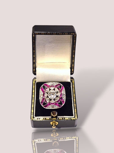 Bague Bague Art Déco vintage en platine avec diamants, rubis et onyx 58 Facettes 1112094