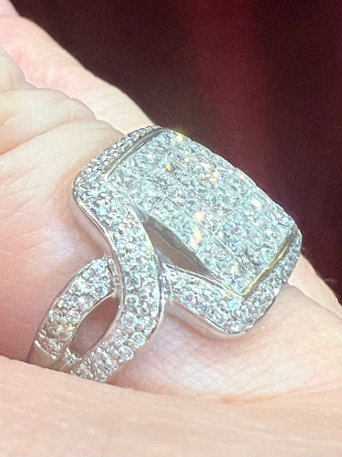 Bague 51 Bague en or blanc 18 ct avec diamants taille princesse 58 Facettes 2640 A