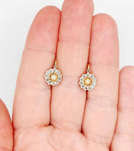 Dormeuses marguerite antique or 18k perle et diamants taille roses (circa 1900)