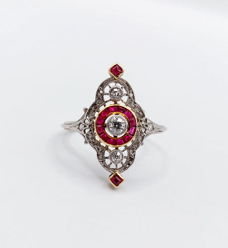 Bague 51 Bague marquise Art déco en platine, diamants taille ancienne et rubis synthétiques 58 Facettes A06548